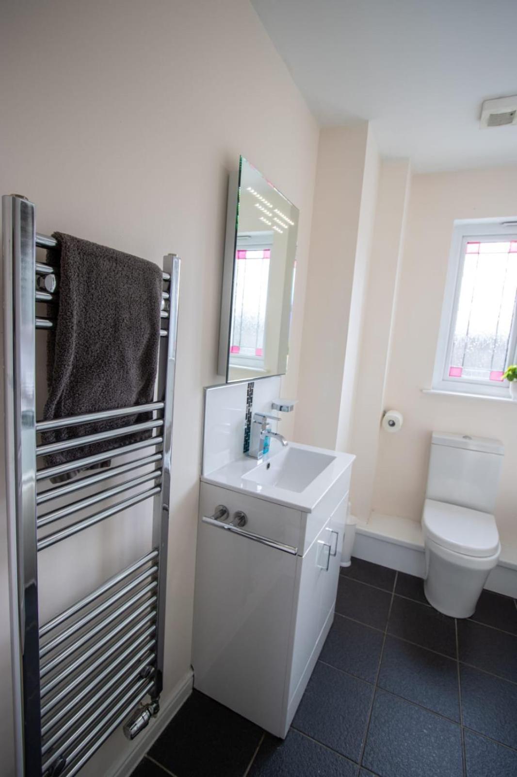 Harvest House With Games Holiday home Stirling
