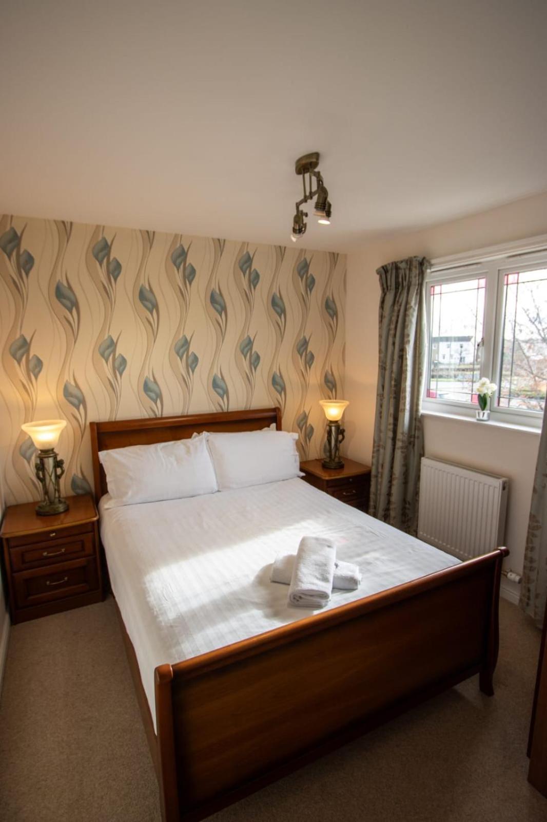 Harvest House With Games Holiday home Stirling