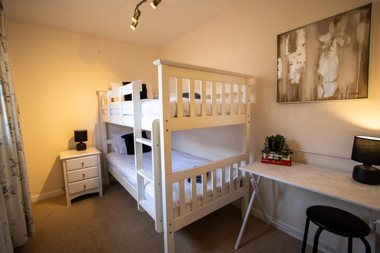 Harvest House With Games Holiday home