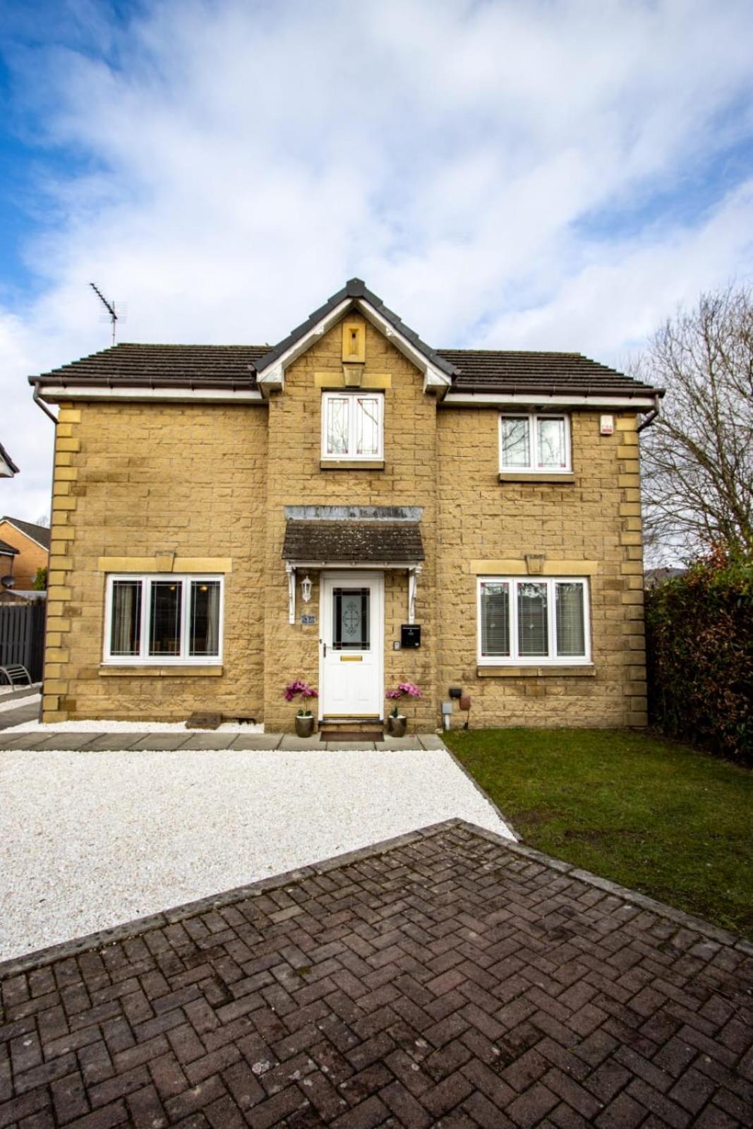 Harvest House With Games Holiday home